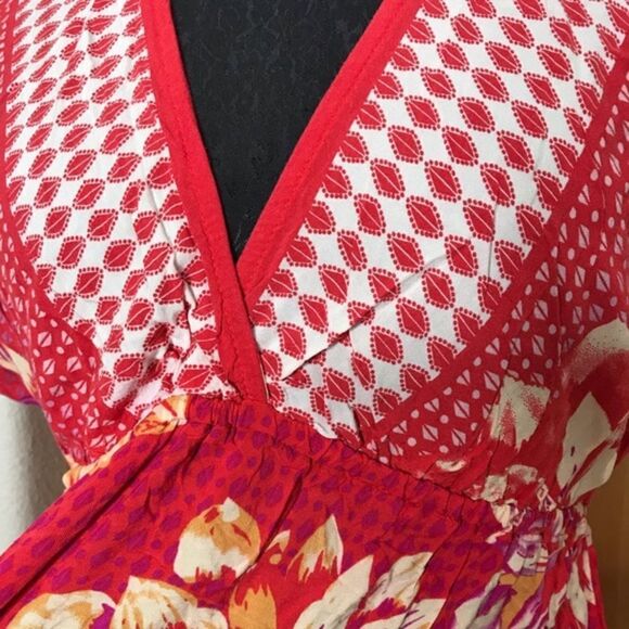 𝅺xhilaration Red V-Neck Floral Dress - Picture 6 of 8